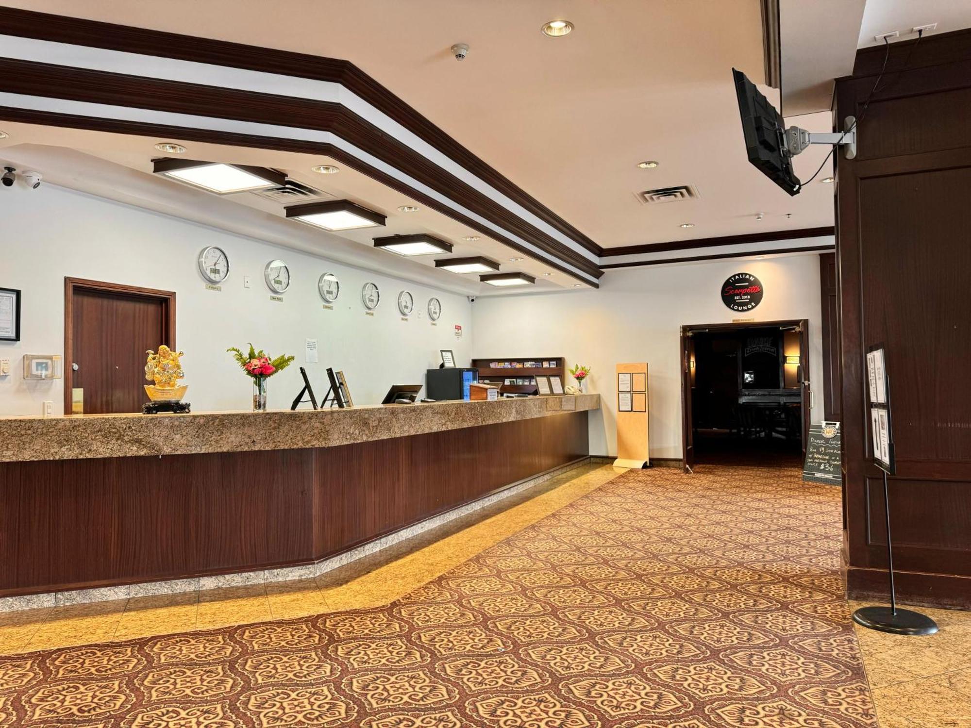 فندق Divya Sutra Plaza And Conference Centre Calgary Airport المظهر الخارجي الصورة